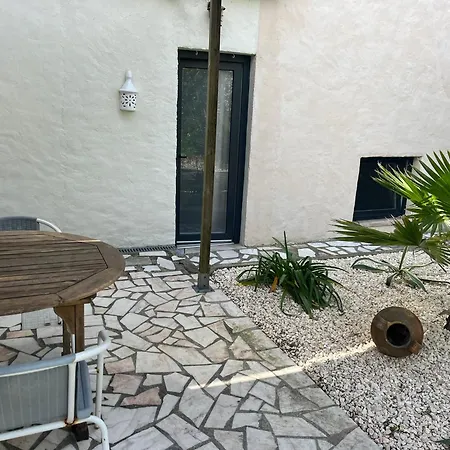 Casa Flores Monte Redondo