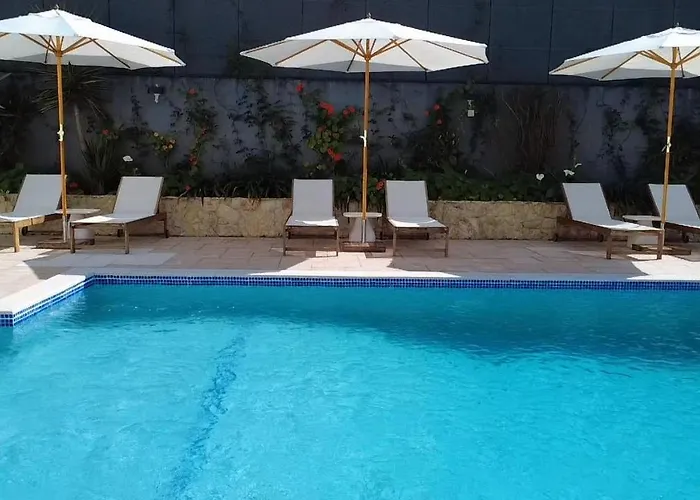 Casa Flores Leiria Silvercoast Portugal Monte Redondo