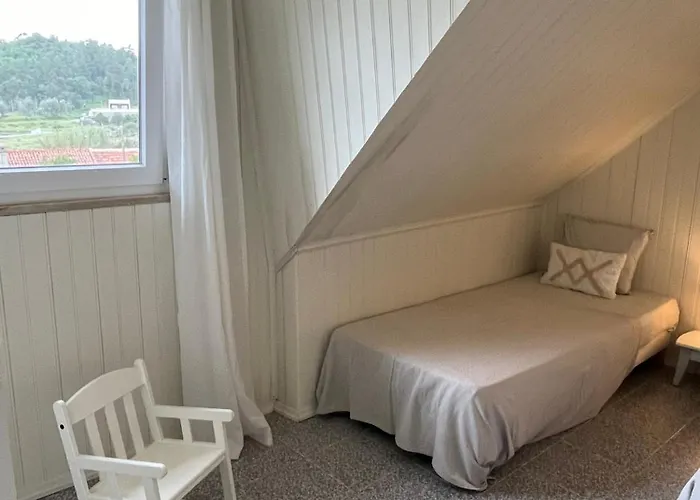 Casa Flores Leiria Silvercoast Portugal * Monte Redondo