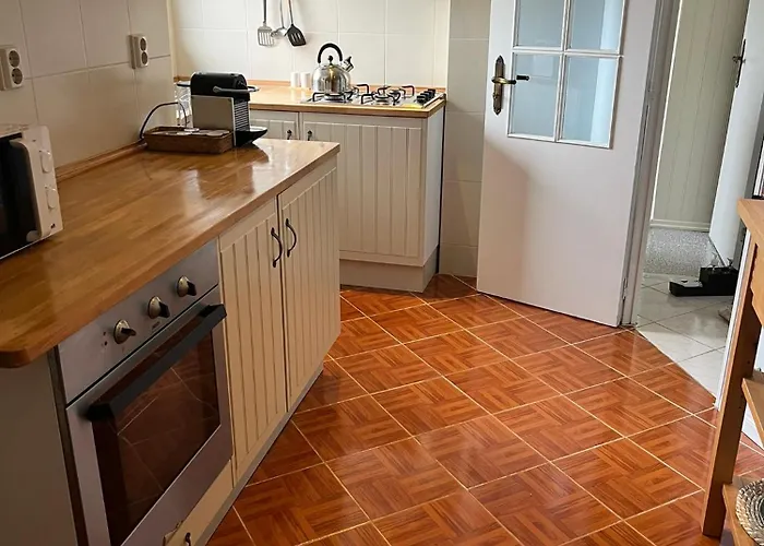 Casa Flores Leiria Silvercoast Portugal * Monte Redondo