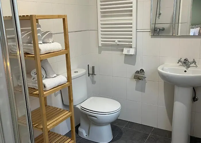 Casa Flores Leiria Silvercoast Portugal * Monte Redondo